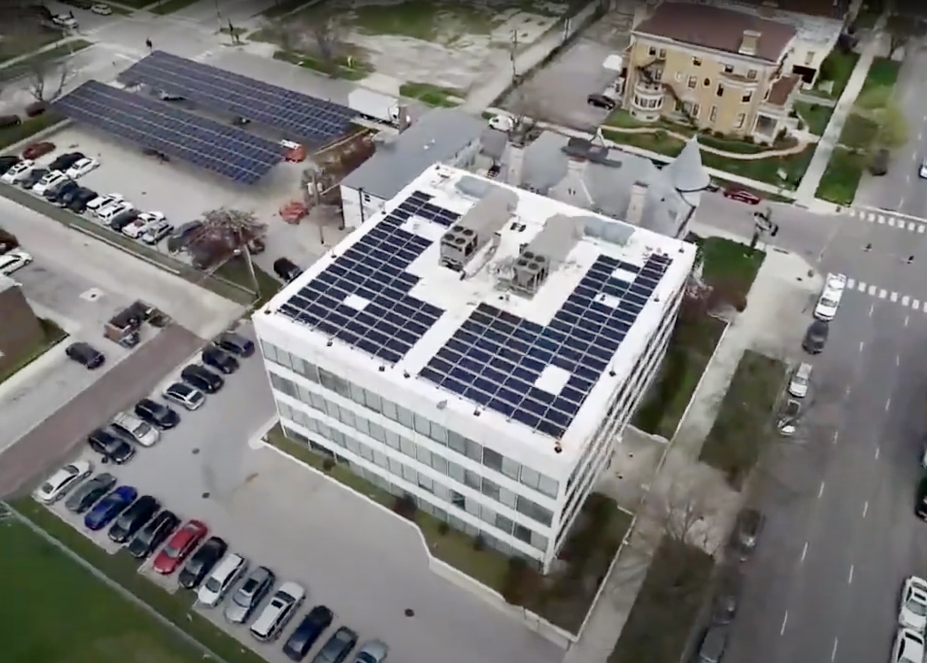 Terrasmart Supplies Solar Carport for Chicago’s Largest Rooftop Solar System